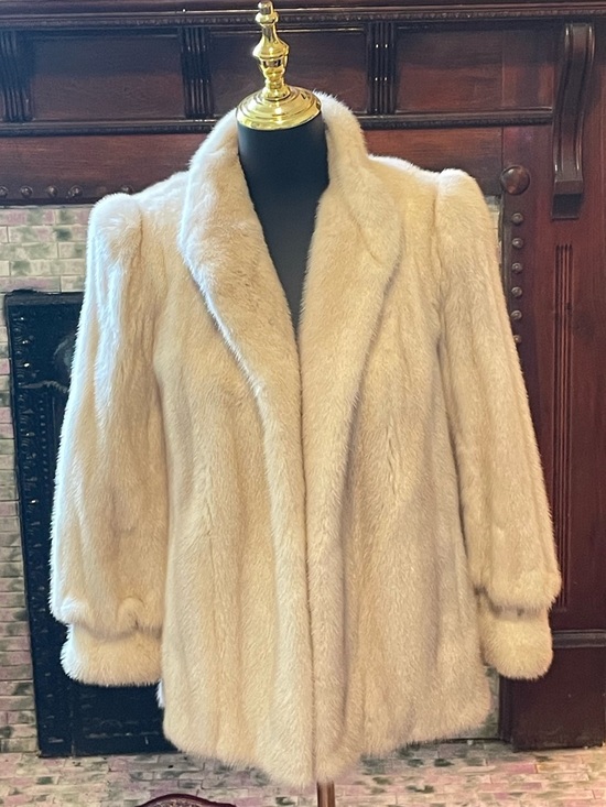 Neiman Marcus Jackets & Blazers - Classic Cream Mink Fur Coat for Women